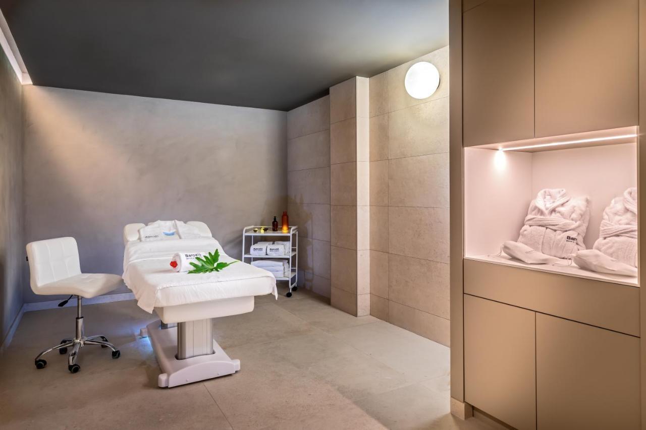 Barcelo La Nucia Palms Hotell Exteriör bild Treatment room at the spa